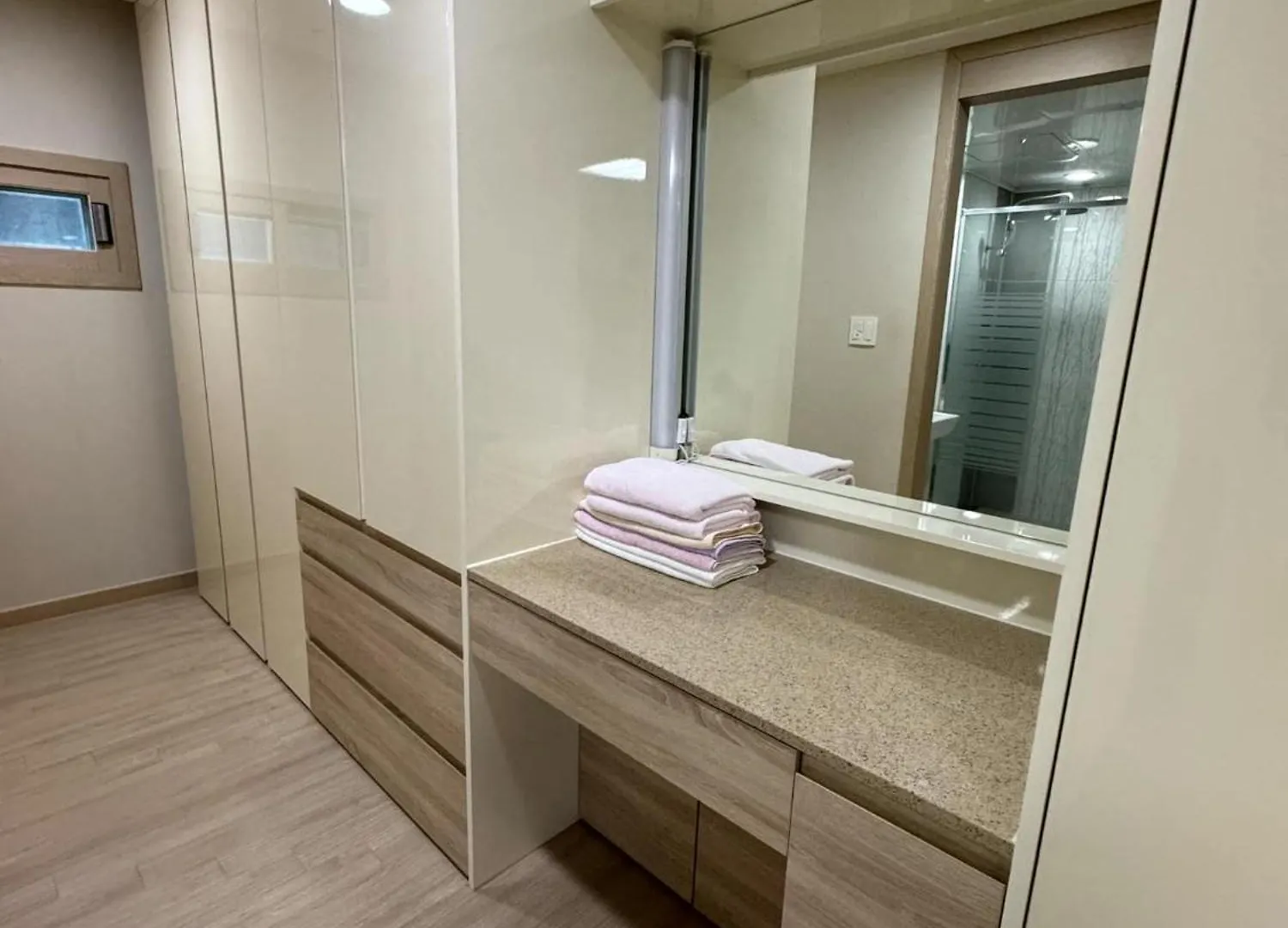 Luxury Ocean View Apartment Busan