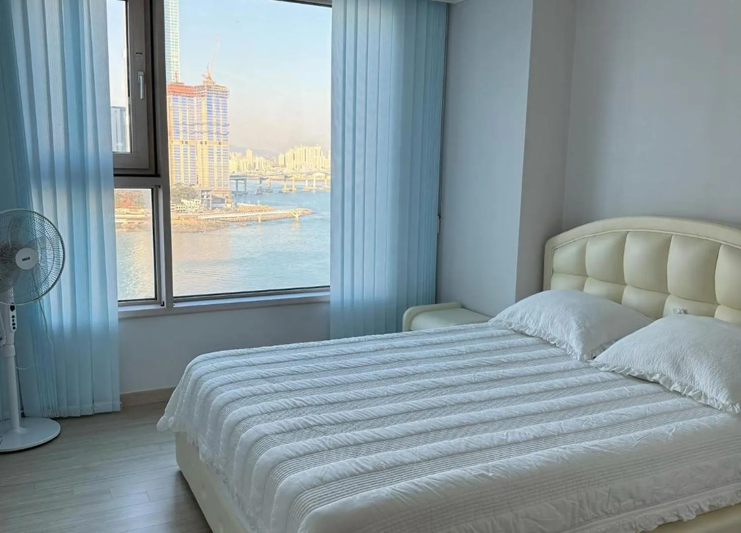 Luxury Ocean View Apartment Busan